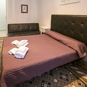 https://hostal-balmes-centro.catalonia-hotels.com